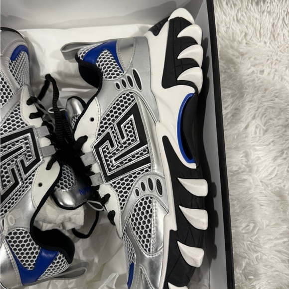 Mens balmain sneakers - Picture 2 of 4